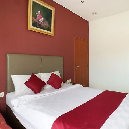 Hotel Blue Pacific Jakarta Exteriör bild