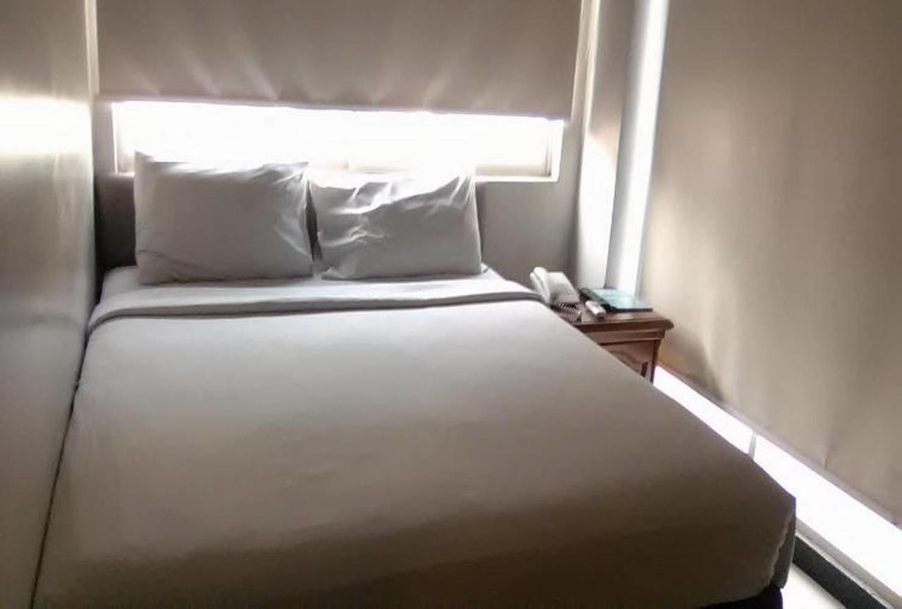Hotel Blue Pacific Jakarta Exteriör bild