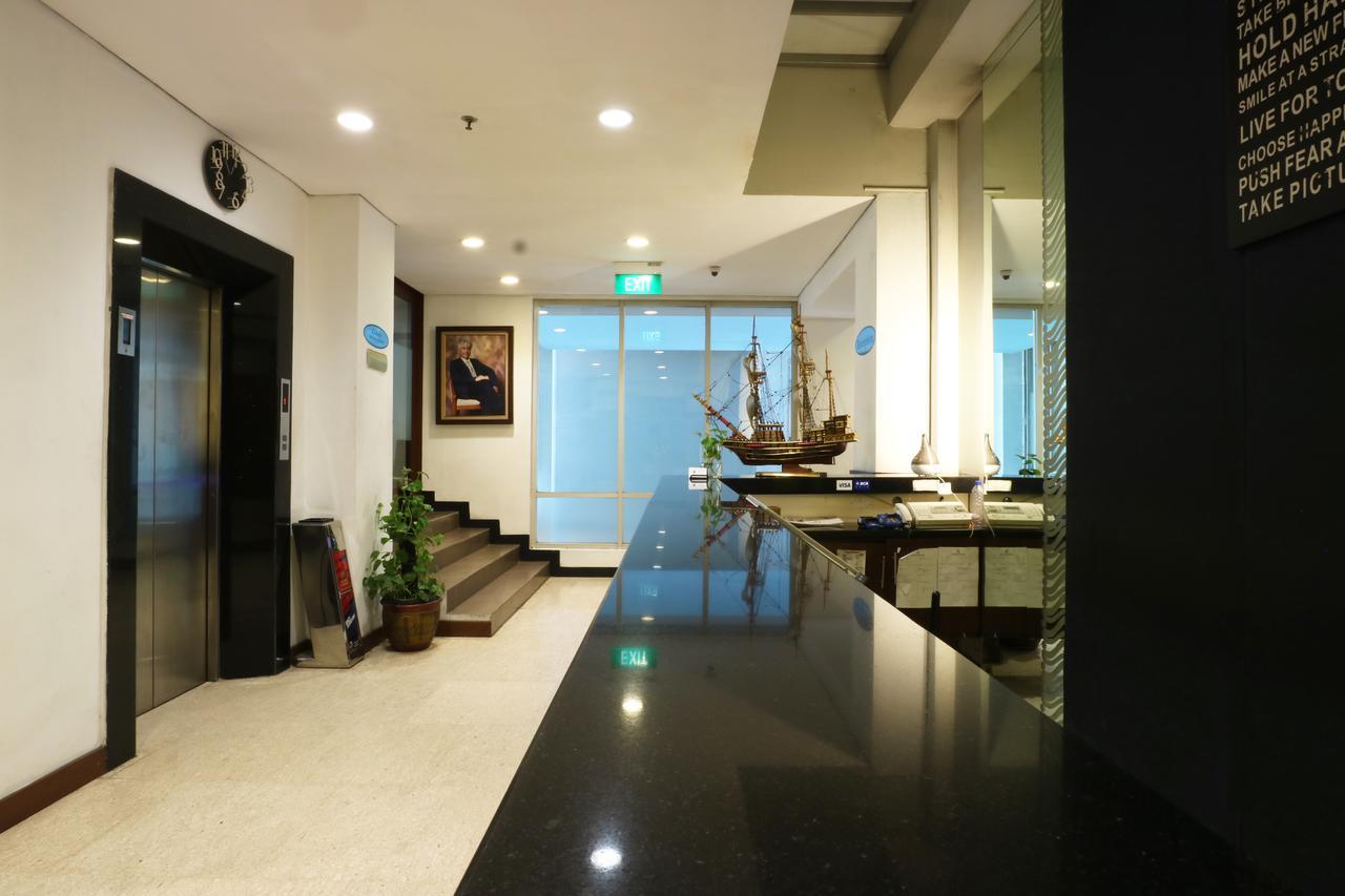 Hotel Blue Pacific Jakarta Exteriör bild