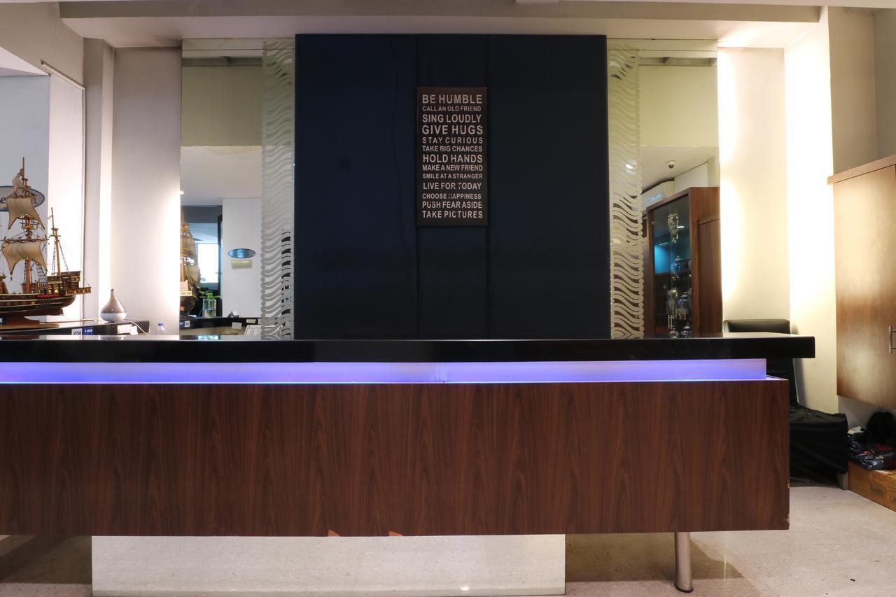 Hotel Blue Pacific Jakarta Exteriör bild